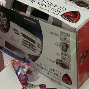 Meet your Posher, Adella